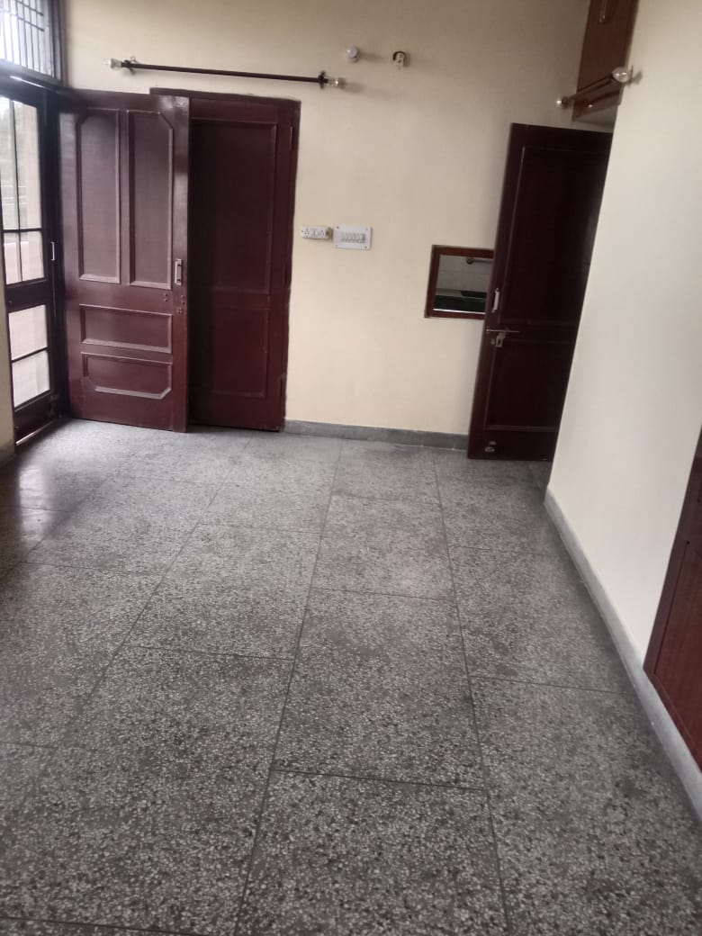 1.5 BHK + Study Room Independent House For Rent in Sector 15