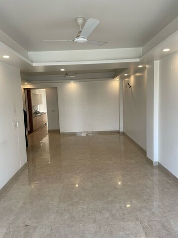 Room in 3 BHK Builder Floor at Sector 57 – for Rent