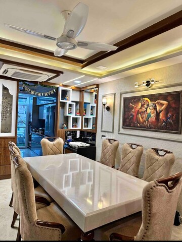 Living Room in 4 BHK Apartment at Raja Park – for Rent