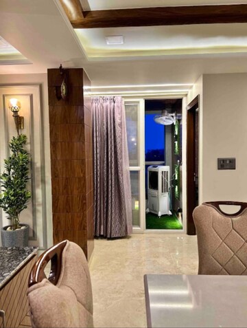 Living Room in 4 BHK Apartment at Raja Park – for Rent