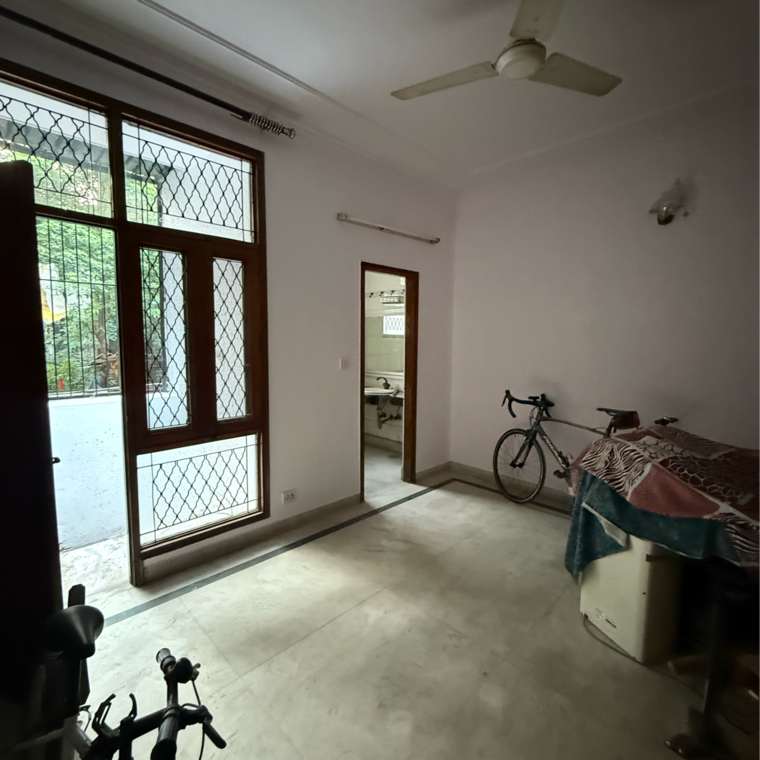 Room, kalkaji 3 Bedroom 1900 Sq.Ft. Builder Floor In Kalkaji Delhi 8654940