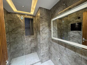 Balcony in 4 BHK Builder Floor at Vipul World Plots, Sector 48 – for Sale