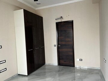 Building Lobby in 5 BHK Villa at Shyam Nagar – for Rent