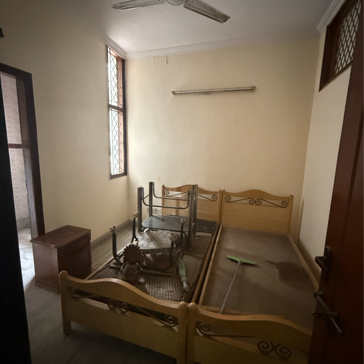 Bedroom, chittaranjan park 3 Bedroom 1450 Sq.Ft. Builder Floor In Chittaranjan Park Delhi 8654947