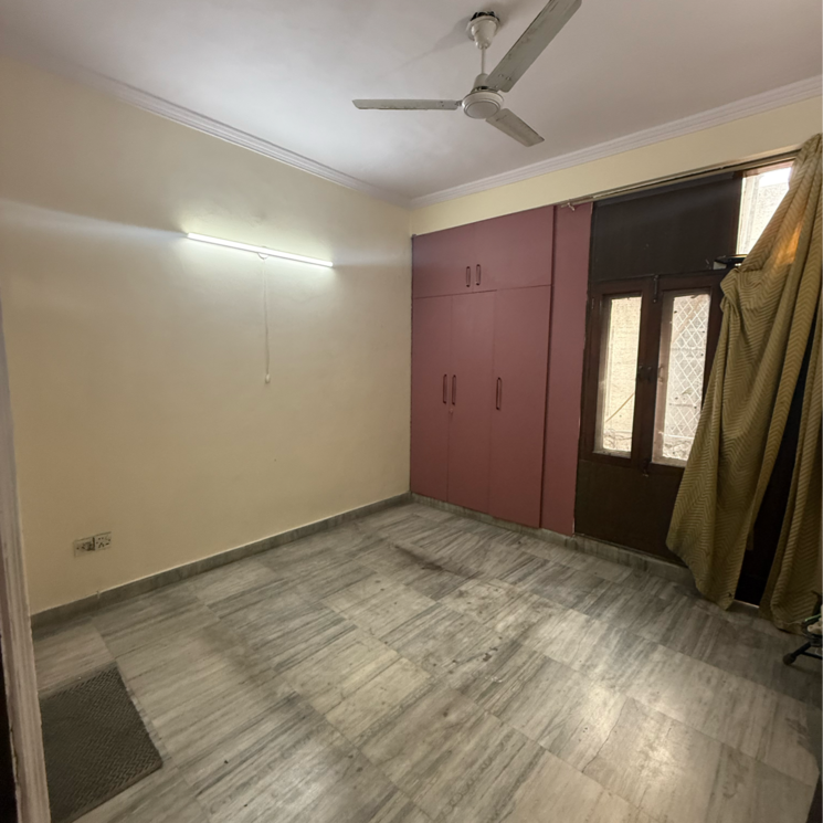 Room, chittaranjan park 3 Bedroom 1450 Sq.Ft. Builder Floor In Chittaranjan Park Delhi 8654947