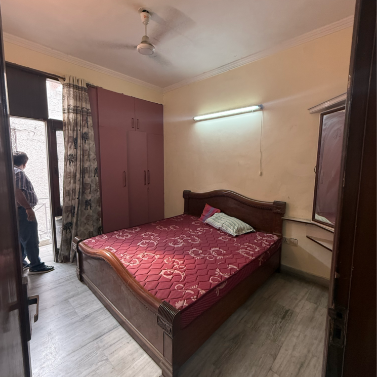 Bedroom, chittaranjan park 3 Bedroom 1450 Sq.Ft. Builder Floor In Chittaranjan Park Delhi 8654947