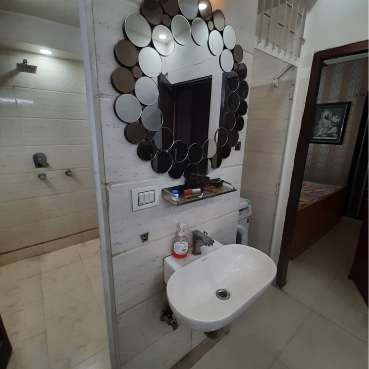 Attached Bathroom, lajpat nagar 2 Bedroom 1000 Sq.Ft. Builder Floor In Lajpat Nagar Delhi 8654954
