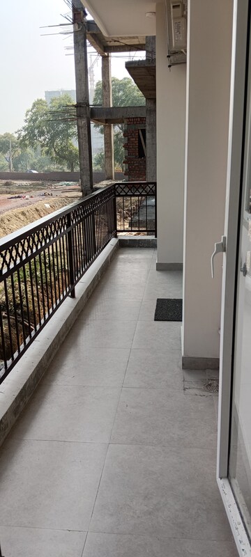 Balcony in 3 BHK Builder Floor at BPTP Parklands, Sector 76 – for Rent