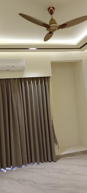 Furnished Amenities in 3 BHK Builder Floor at BPTP Parklands, Sector 76 – for Rent