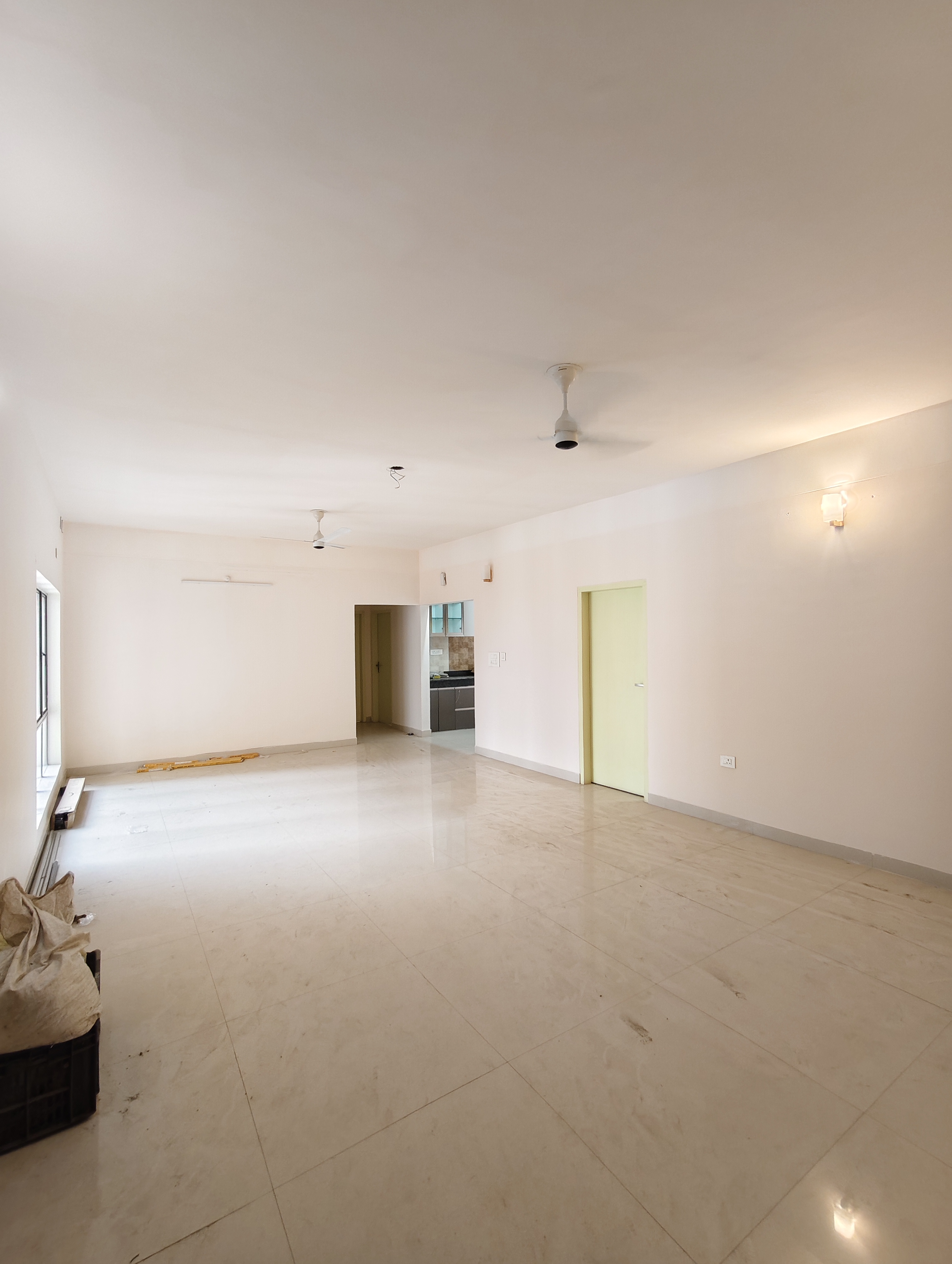 3 BHK + Servant Room Apartment For Sale in Uttorayon