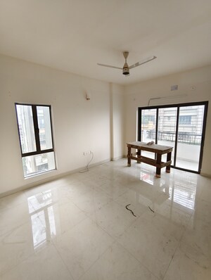Room in 3 BHK Apartment at Uttorayon – for Sale