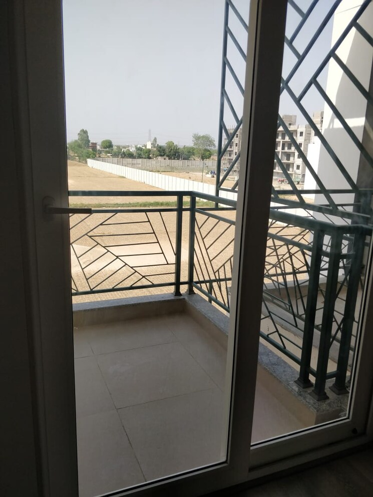 Balcony, central-park-3-flower-valley 3 Bedroom 1230 Sq.Ft. Builder Floor In Sohna Sector 33 Gurgaon 8655191