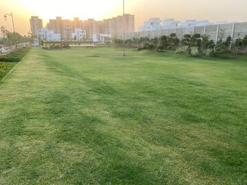 3 BHK Builder Floor – Garden View at Central Park 3 Flower Valley, Sohna Sector 33 - for Rent
