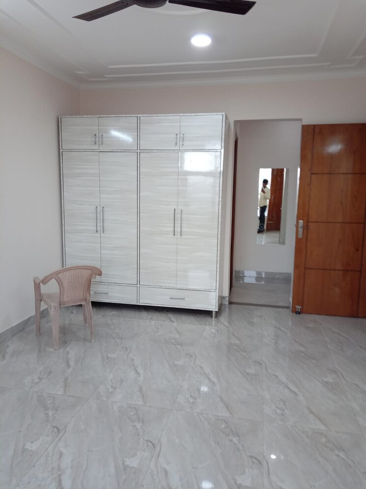 Room, sushant-lok-2 3 Bedroom 300 Sq.Yd. Builder Floor In Sector 57 Gurgaon 8655214