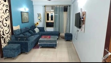 Living Room in 2 BHK Independent House at Aliganj – for Rent