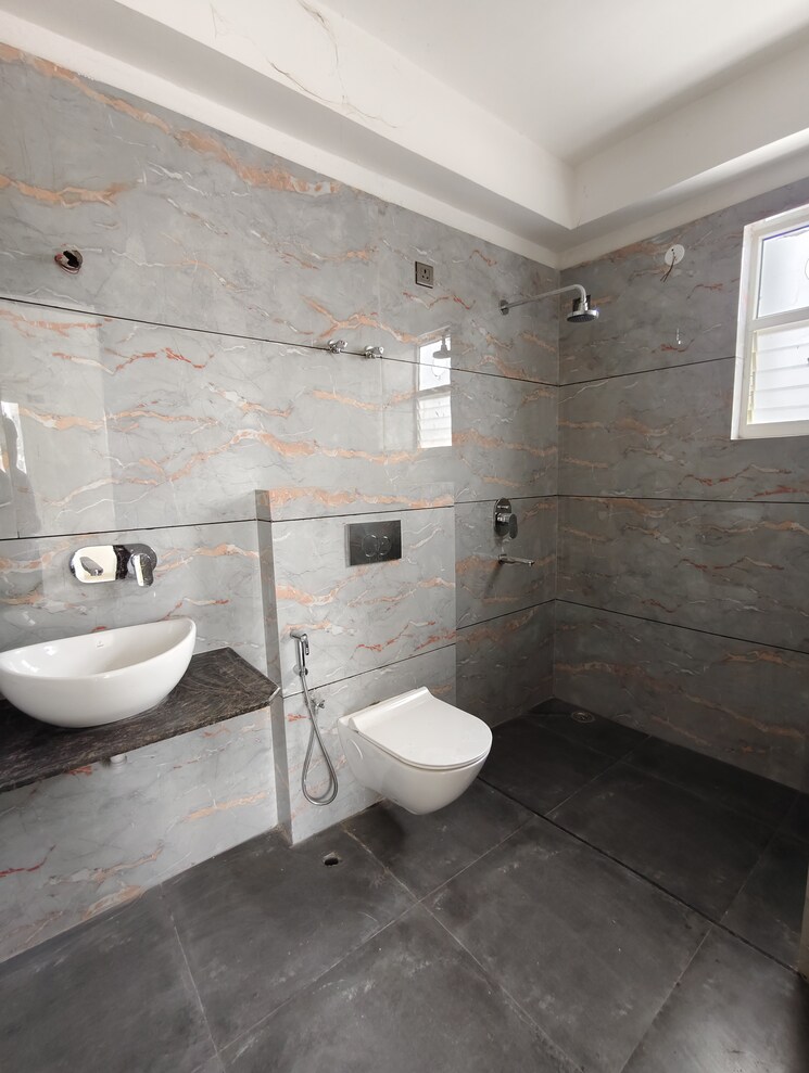 Bathroom, salugara 3 Bedroom 1913 Sq.Ft. Apartment In Salugara Siliguri 8655278