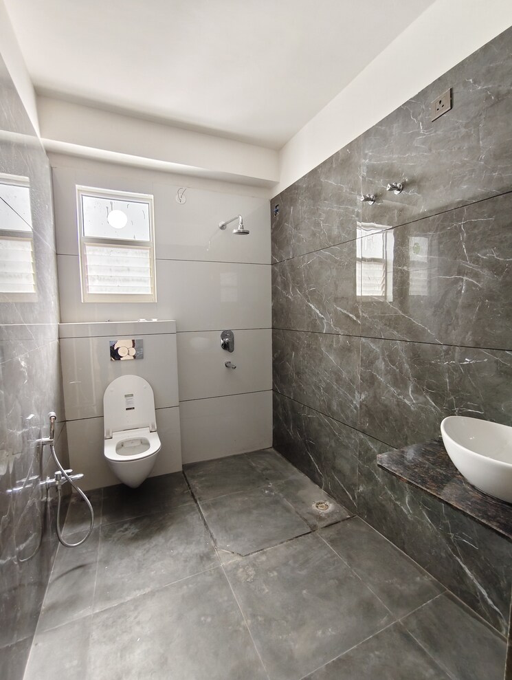 Bathroom, salugara 3 Bedroom 1913 Sq.Ft. Apartment In Salugara Siliguri 8655278