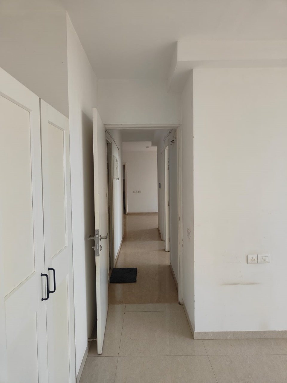 2 BHK Apartment For Sale in Hiranandani Estate Rodas Enclave