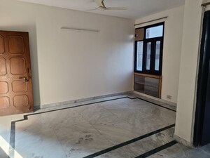 Room in 3 BHK Apartment at Sushant Tower, Sector 56 – for Sale