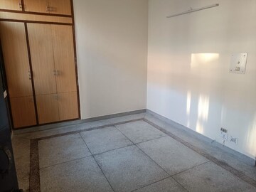 Room in 3 BHK Apartment at Sushant Tower, Sector 56 – for Sale