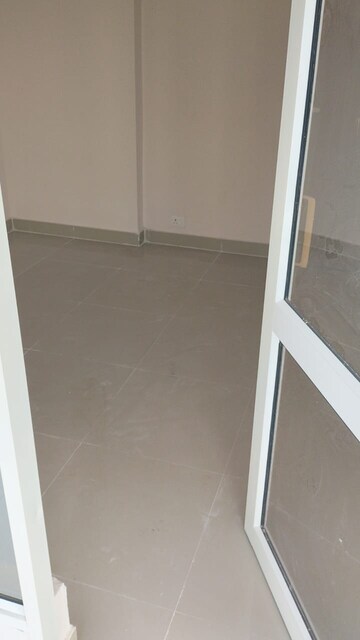 Room in 1 BHK Apartment at Supertech Ecovillage I, Sector 1 Greater Noida – for Rent