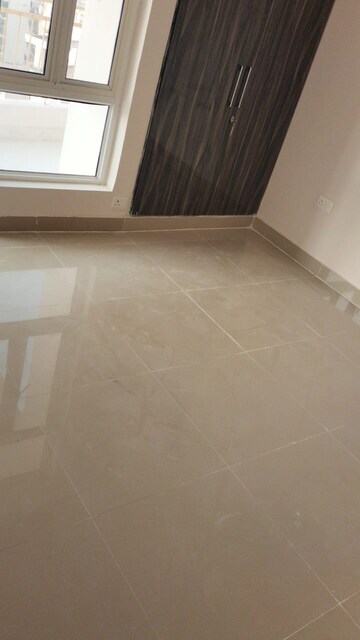 Room in 1 BHK Apartment at Supertech Ecovillage I, Sector 1 Greater Noida – for Rent