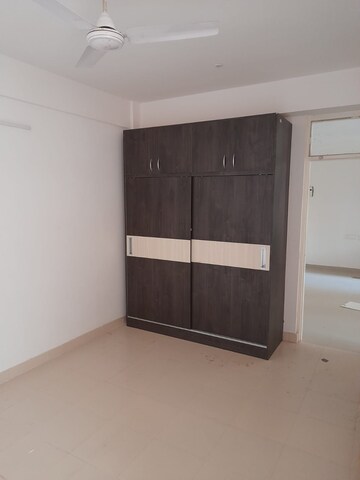 Room in 2 BHK Apartment at Breez Global Heights, Sohna Sector 33 – for Sale