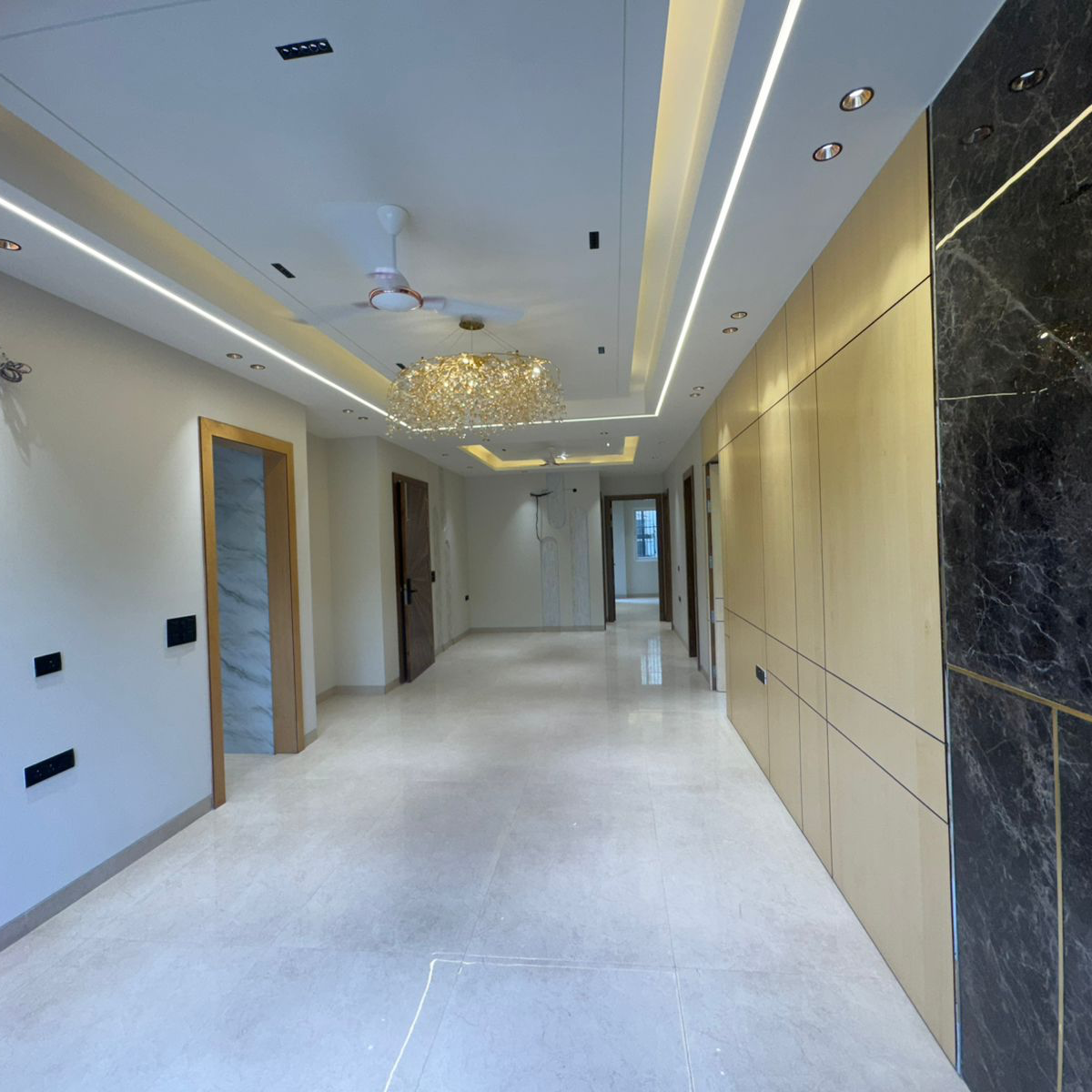 4 BHK + Pooja Room,Servant Room,Study Room Builder Floor For Sale in Vipul Business Park