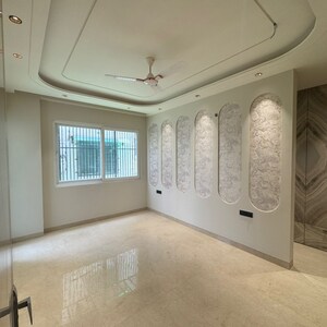 Room in 4 BHK Builder Floor at Vipul Business Park, Tikri – for Sale