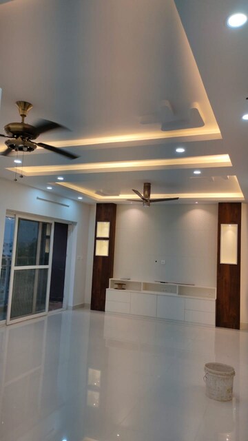 Room in 3 BHK Apartment at SJR Palazza City, Sarjapur Road – for Sale