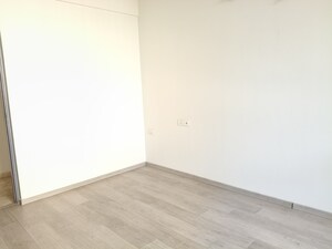 Room in 4 BHK Apartment at Hiranandani Estate Rodas Enclave, Ghodbunder Road – for Sale