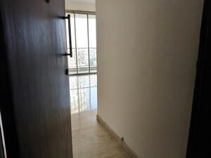 Room in 4 BHK Apartment at Hiranandani Estate Rodas Enclave, Ghodbunder Road – for Sale