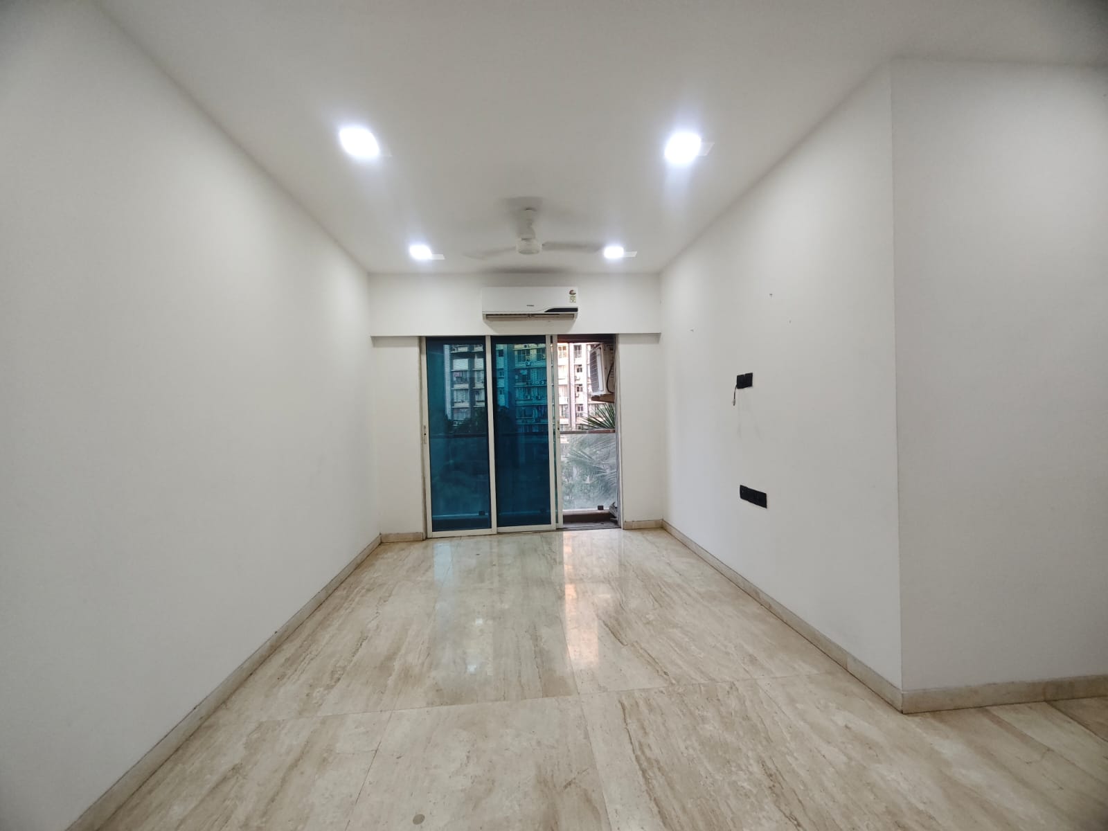 2 BHK Apartment For Rent in Rite Skyluxe