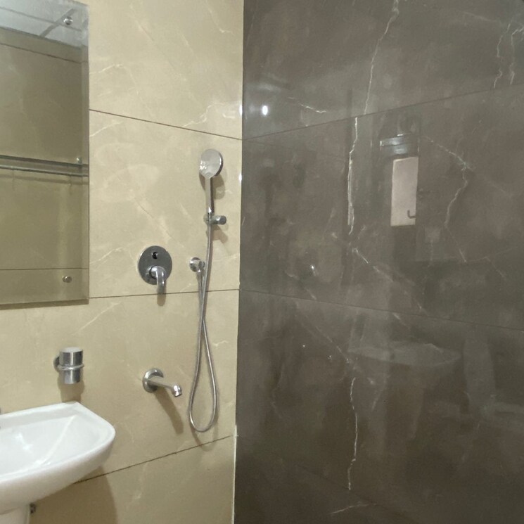 Bathroom, kharar landran road 2 Bedroom 900 Sq.Ft. Apartment In Kharar Landran Road Mohali 8655558