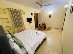 Bedroom in 4 BHK Builder Floor at Saket – for Sale