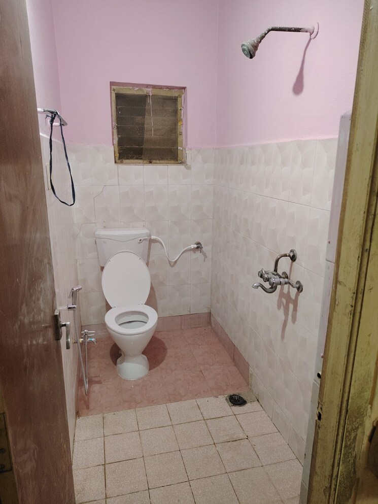 Bathroom, begumpet 1 Bedroom 600 Sq.Ft. Apartment In Begumpet Hyderabad 8655530