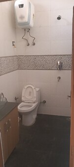 1 Rk  800 Sq.Ft. Builder Floor in Lajpat Nagar I