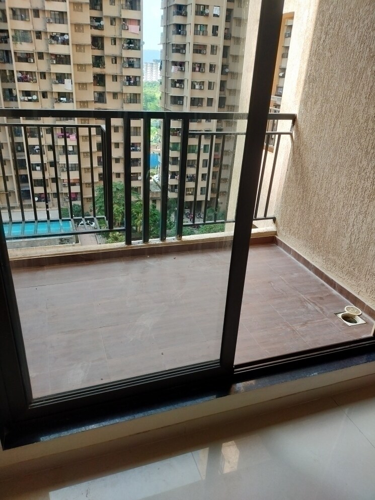 Balcony, raunak-city-sector-4-d6 1 Bedroom 430 Sq.Ft. Apartment In Kalyan West Thane 8655698