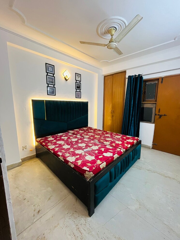 Bedroom, freedom fighters enclave 3 Bedroom 1600 Sq.Ft. Builder Floor In Freedom Fighters Enclave Delhi 8655719