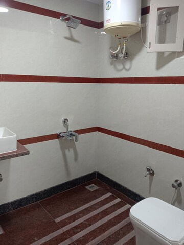 Furnished Amenities in 1 BHK Builder Floor at Ejipura – for Rent