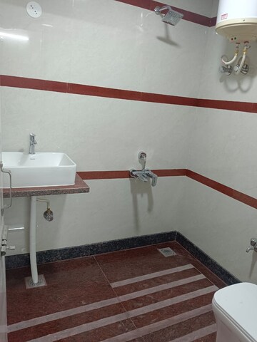 Furnished Amenities in 1 BHK Builder Floor at Ejipura – for Rent