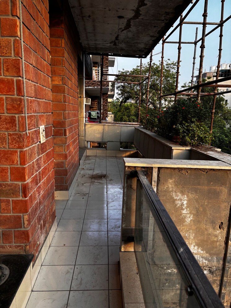 Balcony, apex-apartments 3 Bedroom 350 Sq.Yd. Builder Floor In Sector 45 Gurgaon 8655803