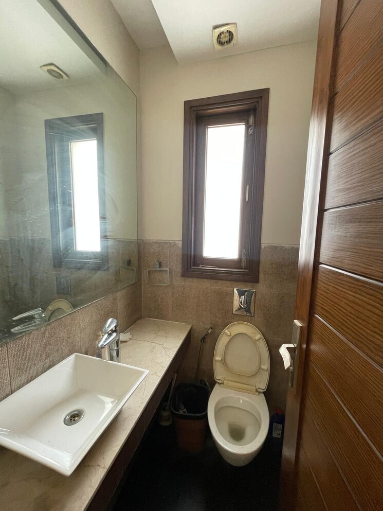 Master Bedroom, defence colony 3 Bedroom 3000 Sq.Ft. Builder Floor In Defence Colony Delhi 8655814