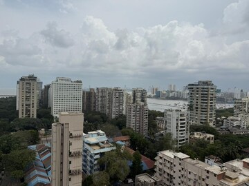 4 BHK Apartment – Exterior View View at Colaba - for Rent