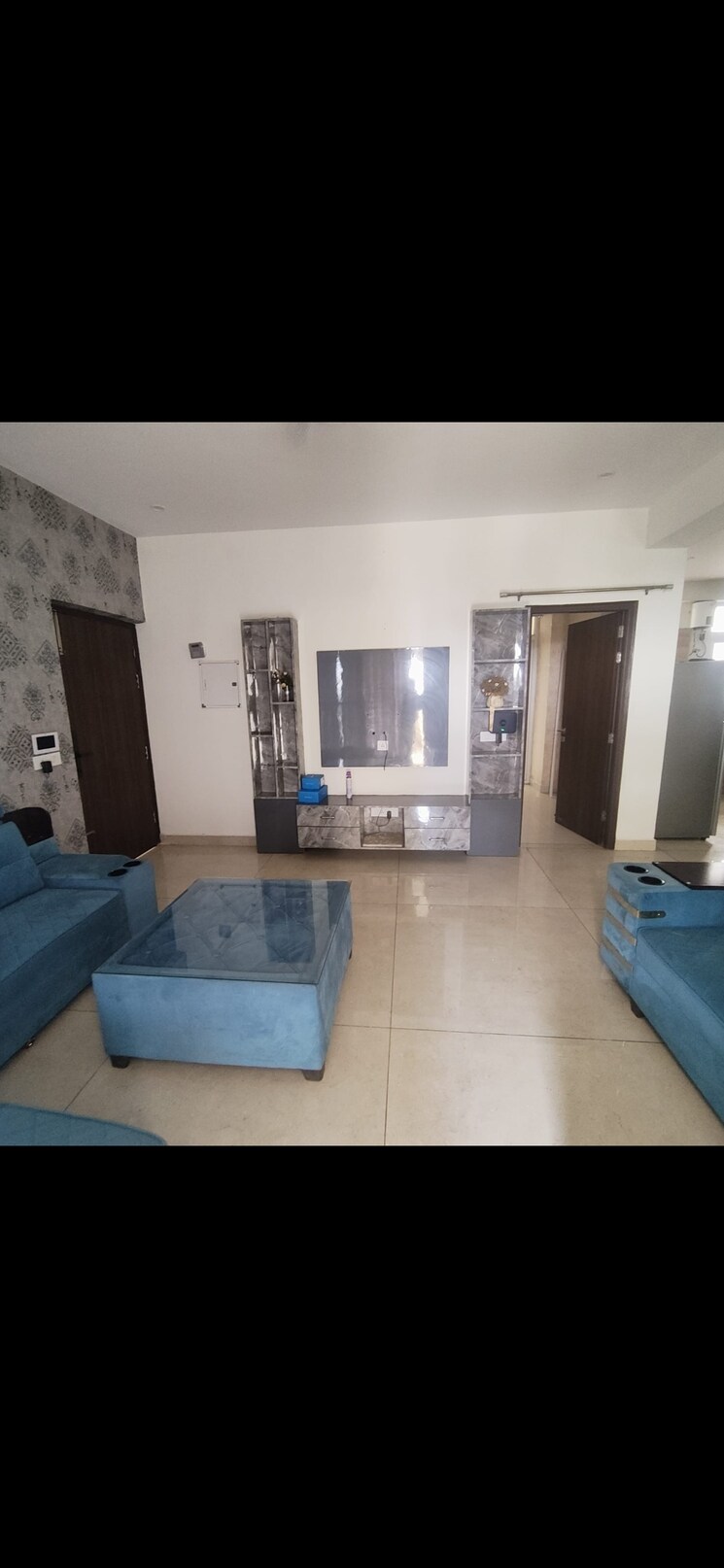 Living Room, maya-green-lotus-saksham 3.5 Bedroom 2020 Sq.Ft. Apartment In International Airport Road Zirakpur 8655817