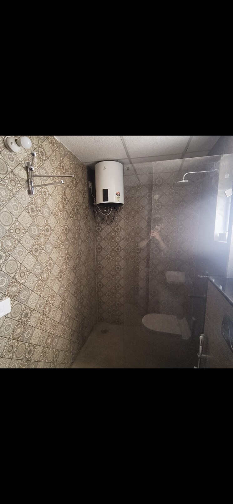 Bathroom, maya-green-lotus-saksham 3.5 Bedroom 2020 Sq.Ft. Apartment In International Airport Road Zirakpur 8655817