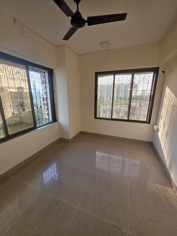 Bedroom in 1 BHK Apartment at Yasmin Tower, Agripada – for Sale