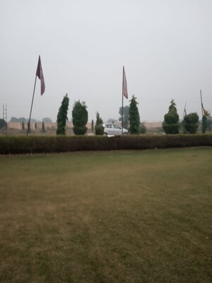  Plot For Sale in Kalindi Kunj