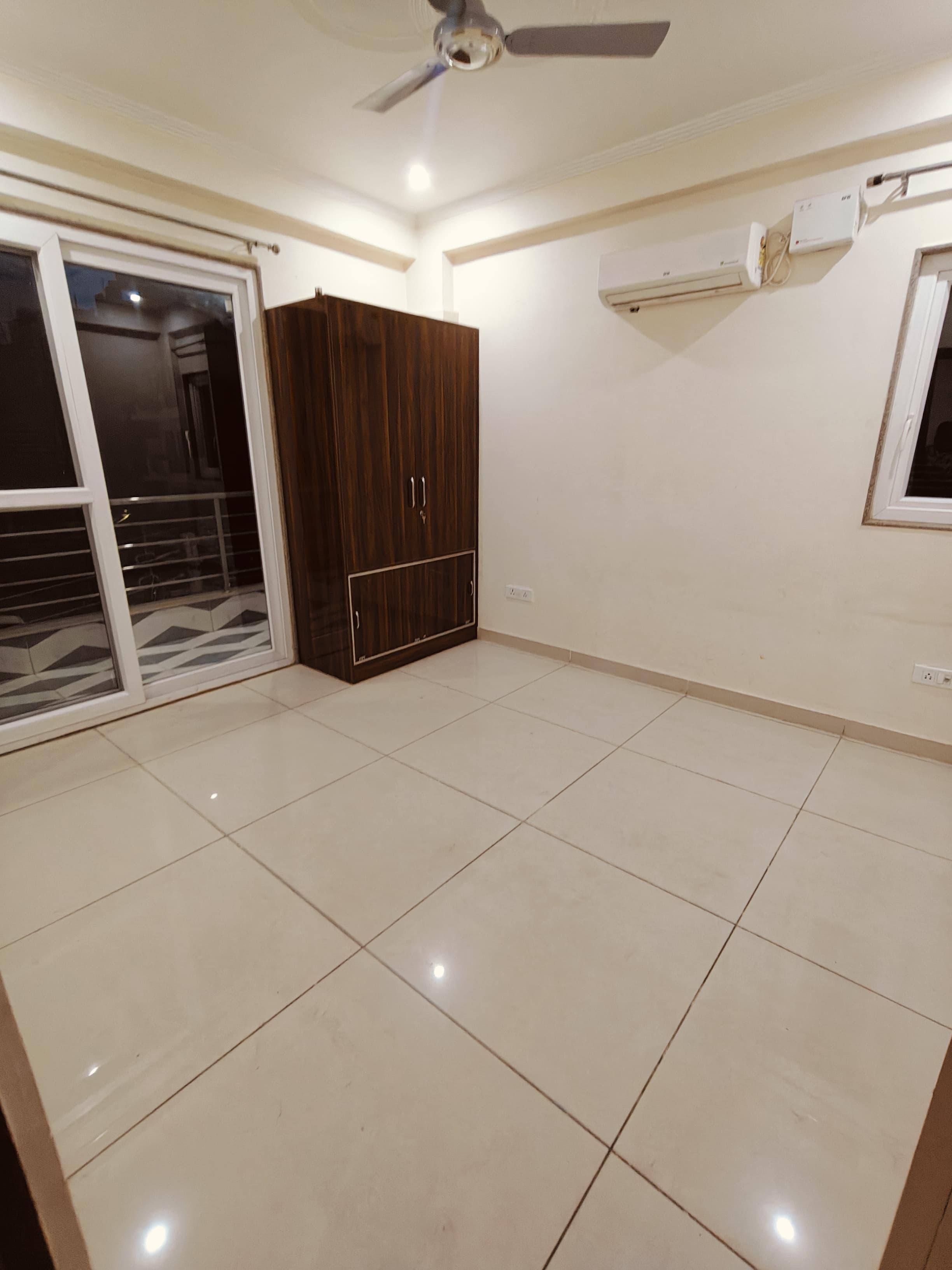 3 BHK 1500 Sq.Ft. Builder Floor in Gupta Awas