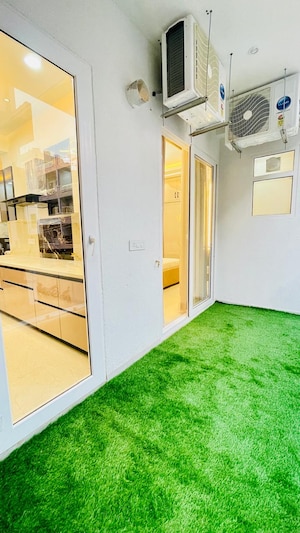 Building Lobby in 3.5 BHK Builder Floor at Vip Road – for Sale